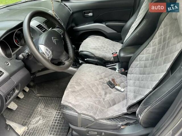 Серый Ситроен С-Кроссер, объемом двигателя 2.2 л и пробегом 297 тыс. км за 8150 $, фото 21 на Automoto.ua
