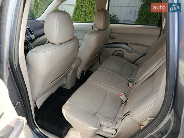 Серый Ситроен С-Кроссер, объемом двигателя 2.18 л и пробегом 217 тыс. км за 7500 $, фото 7 на Automoto.ua