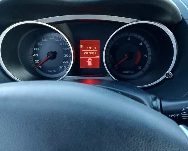 Серый Ситроен С-Кроссер, объемом двигателя 2.2 л и пробегом 288 тыс. км за 8800 $, фото 12 на Automoto.ua