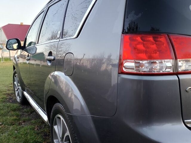 Серый Ситроен С-Кроссер, объемом двигателя 2.2 л и пробегом 288 тыс. км за 8800 $, фото 12 на Automoto.ua