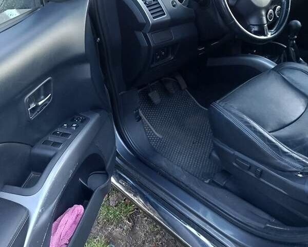 Серый Ситроен С-Кроссер, объемом двигателя 2.2 л и пробегом 288 тыс. км за 8800 $, фото 8 на Automoto.ua