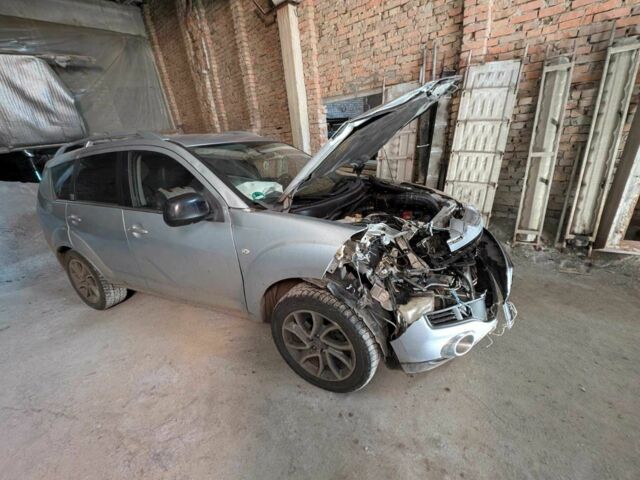 Сірий Сітроен С-Кроссер, об'ємом двигуна 0 л та пробігом 250 тис. км за 3900 $, фото 1 на Automoto.ua