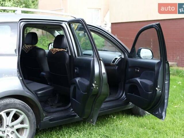 Серый Ситроен С-Кроссер, объемом двигателя 2.18 л и пробегом 312 тыс. км за 9200 $, фото 7 на Automoto.ua