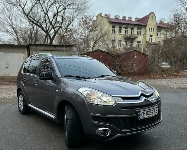 Серый Ситроен С-Кроссер, объемом двигателя 2 л и пробегом 273 тыс. км за 9500 $, фото 2 на Automoto.ua