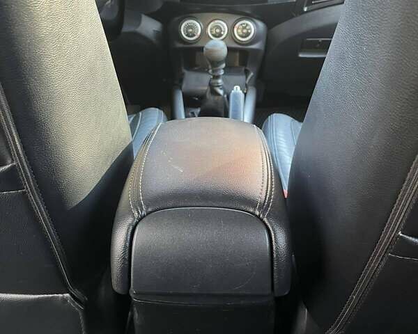 Серый Ситроен С-Кроссер, объемом двигателя 2.2 л и пробегом 370 тыс. км за 6800 $, фото 17 на Automoto.ua