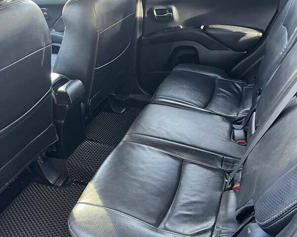 Серый Ситроен С-Кроссер, объемом двигателя 2.2 л и пробегом 370 тыс. км за 6800 $, фото 14 на Automoto.ua