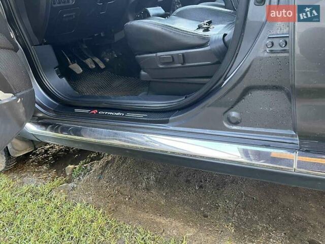 Серый Ситроен С-Кроссер, объемом двигателя 2.2 л и пробегом 370 тыс. км за 6800 $, фото 10 на Automoto.ua