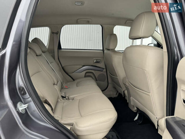 Сірий Сітроен С-Кроссер, об'ємом двигуна 2.2 л та пробігом 178 тис. км за 11200 $, фото 45 на Automoto.ua