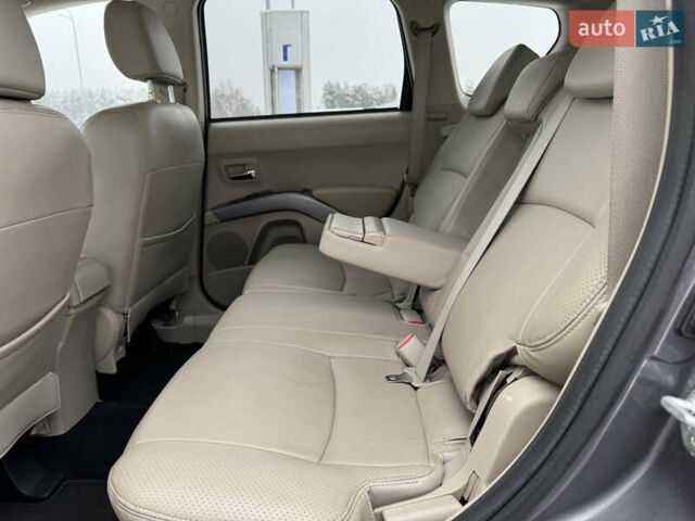 Сірий Сітроен С-Кроссер, об'ємом двигуна 2.2 л та пробігом 178 тис. км за 11200 $, фото 41 на Automoto.ua