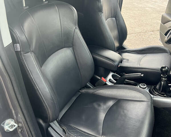 Серый Ситроен С-Кроссер, объемом двигателя 2.18 л и пробегом 256 тыс. км за 9400 $, фото 10 на Automoto.ua