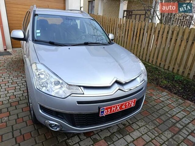 Серый Ситроен С-Кроссер, объемом двигателя 2.2 л и пробегом 219 тыс. км за 12250 $, фото 2 на Automoto.ua