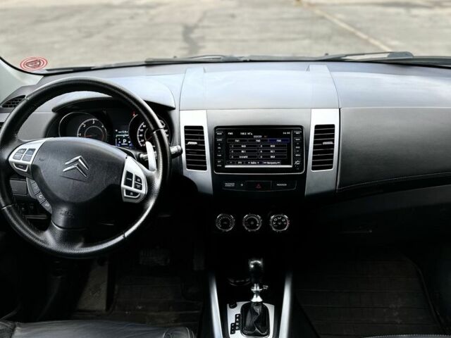 Серый Ситроен С-Кроссер, объемом двигателя 2.2 л и пробегом 250 тыс. км за 9700 $, фото 18 на Automoto.ua