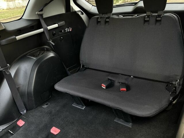 Серый Ситроен С-Кроссер, объемом двигателя 2.2 л и пробегом 250 тыс. км за 9700 $, фото 10 на Automoto.ua