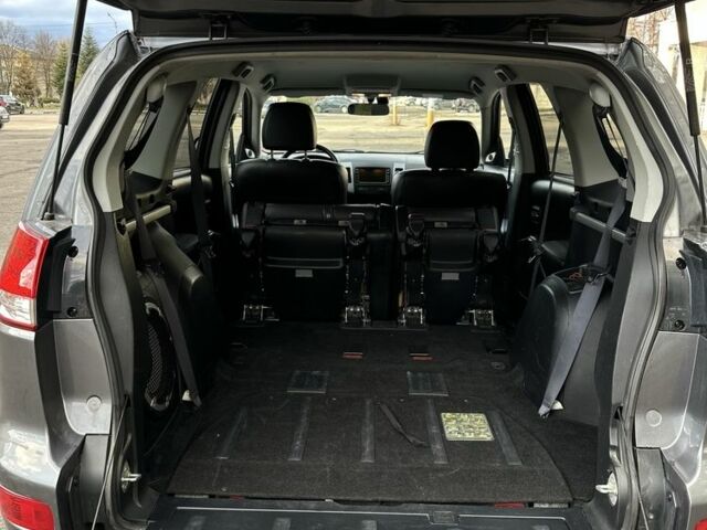 Серый Ситроен С-Кроссер, объемом двигателя 2.2 л и пробегом 250 тыс. км за 9700 $, фото 12 на Automoto.ua