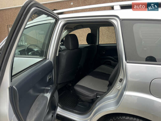 Сірий Сітроен С-Кроссер, об'ємом двигуна 2.2 л та пробігом 205 тис. км за 9700 $, фото 23 на Automoto.ua