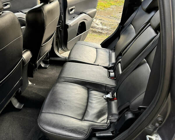 Серый Ситроен С-Кроссер, объемом двигателя 2.18 л и пробегом 217 тыс. км за 12800 $, фото 13 на Automoto.ua