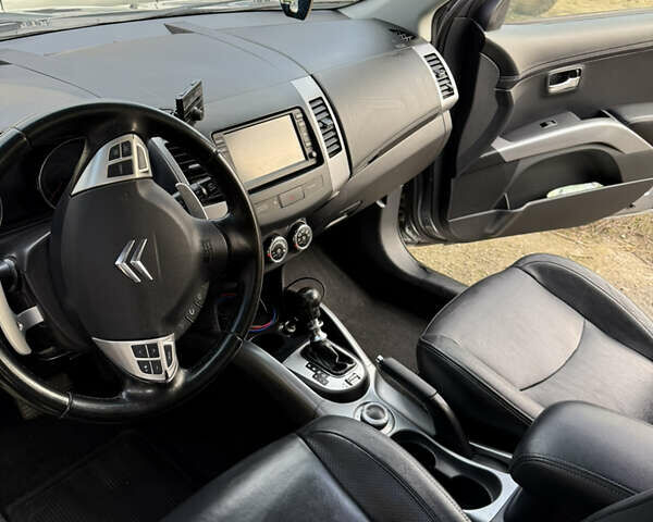 Серый Ситроен С-Кроссер, объемом двигателя 2.18 л и пробегом 217 тыс. км за 12800 $, фото 16 на Automoto.ua