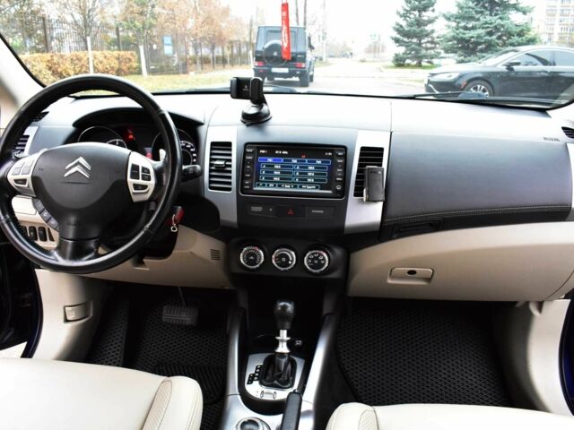 Синий Ситроен С-Кроссер, объемом двигателя 2.2 л и пробегом 156 тыс. км за 10300 $, фото 12 на Automoto.ua