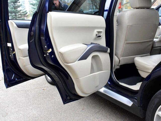 Синий Ситроен С-Кроссер, объемом двигателя 2.2 л и пробегом 156 тыс. км за 10300 $, фото 18 на Automoto.ua