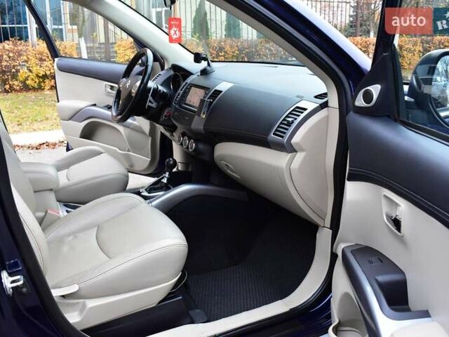 Синий Ситроен С-Кроссер, объемом двигателя 2.2 л и пробегом 158 тыс. км за 10300 $, фото 10 на Automoto.ua