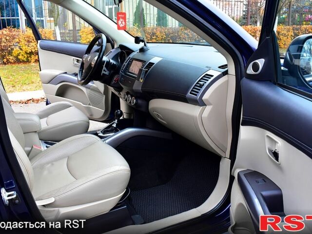 Синий Ситроен С-Кроссер, объемом двигателя 2.2 л и пробегом 158 тыс. км за 10300 $, фото 6 на Automoto.ua