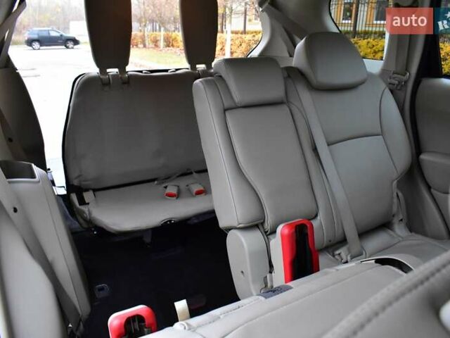 Синий Ситроен С-Кроссер, объемом двигателя 2.2 л и пробегом 158 тыс. км за 10300 $, фото 20 на Automoto.ua