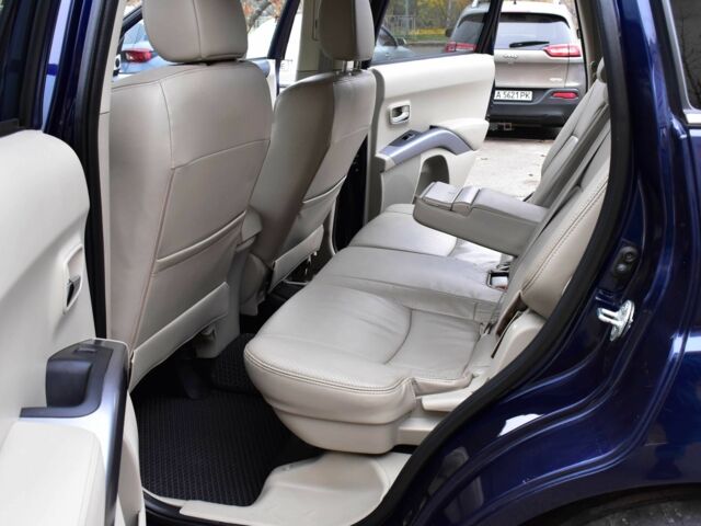 Синий Ситроен С-Кроссер, объемом двигателя 2.2 л и пробегом 156 тыс. км за 10300 $, фото 16 на Automoto.ua