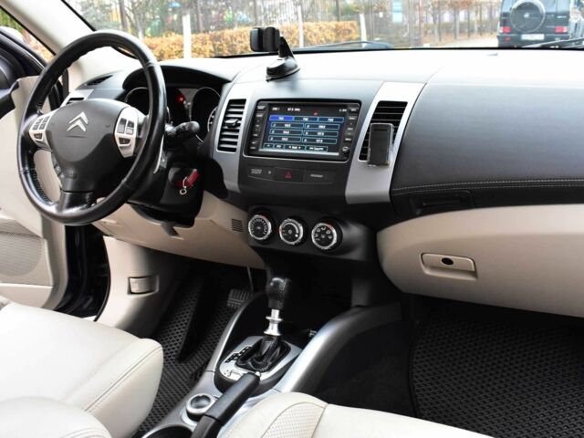 Синий Ситроен С-Кроссер, объемом двигателя 2.2 л и пробегом 156 тыс. км за 10300 $, фото 11 на Automoto.ua