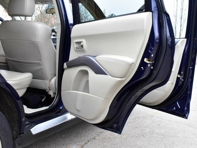 Синий Ситроен С-Кроссер, объемом двигателя 2.2 л и пробегом 156 тыс. км за 10300 $, фото 17 на Automoto.ua