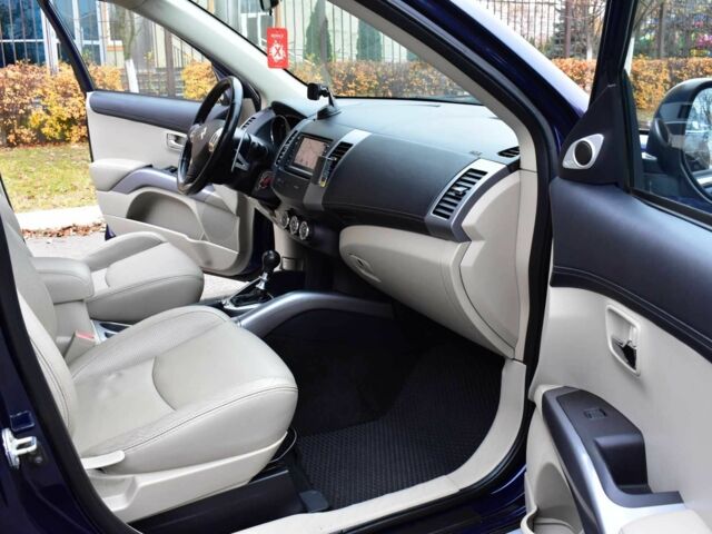 Синий Ситроен С-Кроссер, объемом двигателя 2.2 л и пробегом 156 тыс. км за 10300 $, фото 10 на Automoto.ua