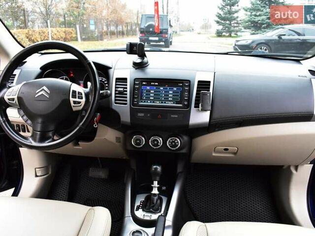 Синий Ситроен С-Кроссер, объемом двигателя 2.2 л и пробегом 158 тыс. км за 10300 $, фото 12 на Automoto.ua