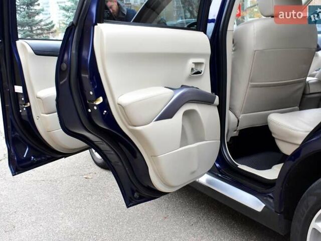 Синий Ситроен С-Кроссер, объемом двигателя 2.2 л и пробегом 158 тыс. км за 10300 $, фото 19 на Automoto.ua