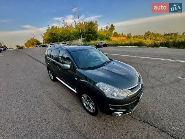Зеленый Ситроен С-Кроссер, объемом двигателя 2.4 л и пробегом 210 тыс. км за 8700 $, фото 7 на Automoto.ua