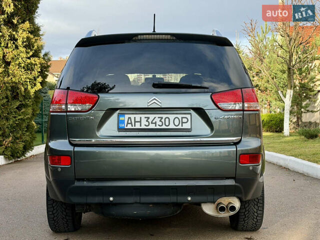 Зеленый Ситроен С-Кроссер, объемом двигателя 2.36 л и пробегом 228 тыс. км за 8299 $, фото 9 на Automoto.ua