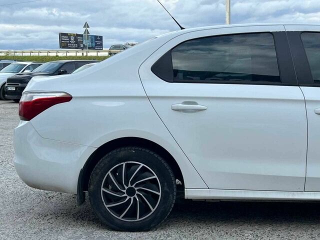 Сітроен С-Елізє 2013 у Львові на Automoto.ua Білий Сітроен С-Елізє, об'ємом двигуна 1.2 л та пробігом 115 тис. км за 5290 $, фото 8 на Automoto.ua