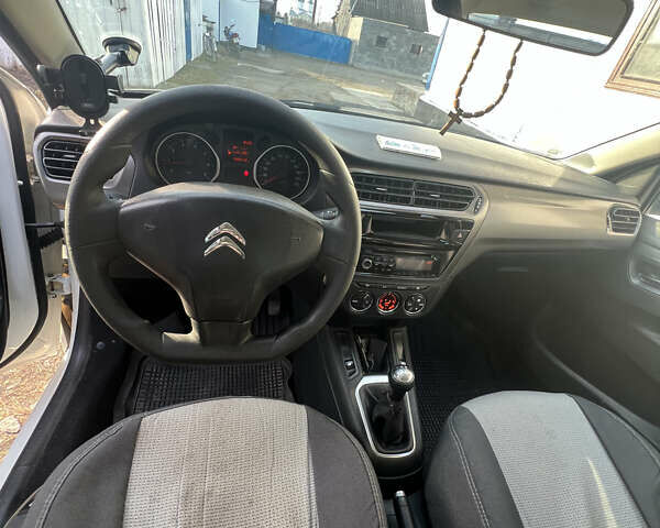 Белый Ситроен С-Элизе, объемом двигателя 1.56 л и пробегом 145 тыс. км за 6250 $, фото 22 на Automoto.ua