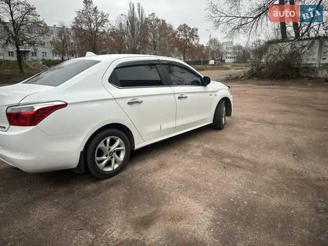 Білий Сітроен С-Елізє, об'ємом двигуна 1.59 л та пробігом 135 тис. км за 6800 $, фото 3 на Automoto.ua