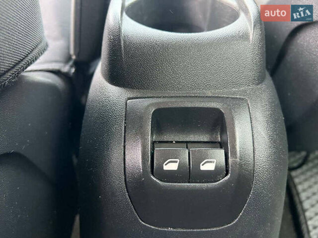 Білий Сітроен С-Елізє, об'ємом двигуна 1.2 л та пробігом 115 тис. км за 5290 $, фото 32 на Automoto.ua