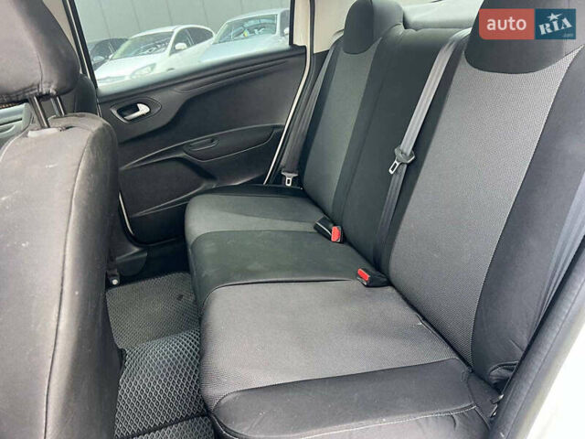 Білий Сітроен С-Елізє, об'ємом двигуна 1.2 л та пробігом 115 тис. км за 5290 $, фото 30 на Automoto.ua