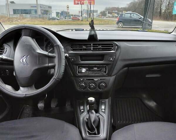 Белый Ситроен С-Элизе, объемом двигателя 1.2 л и пробегом 297 тыс. км за 4500 $, фото 7 на Automoto.ua