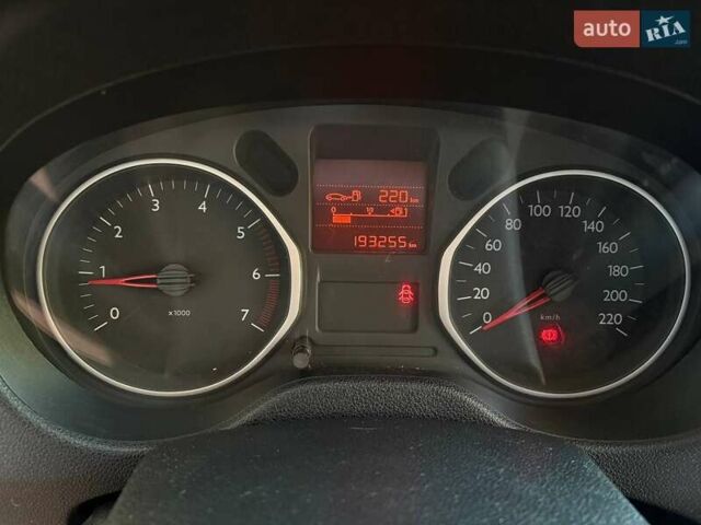 Білий Сітроен С-Елізє, об'ємом двигуна 1.2 л та пробігом 193 тис. км за 6000 $, фото 14 на Automoto.ua