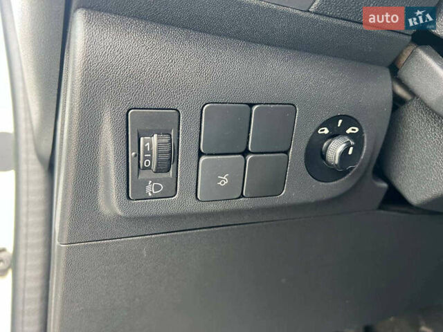 Білий Сітроен С-Елізє, об'ємом двигуна 1.2 л та пробігом 115 тис. км за 5290 $, фото 19 на Automoto.ua