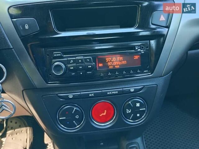 Белый Ситроен С-Элизе, объемом двигателя 1.2 л и пробегом 115 тыс. км за 4950 $, фото 6 на Automoto.ua