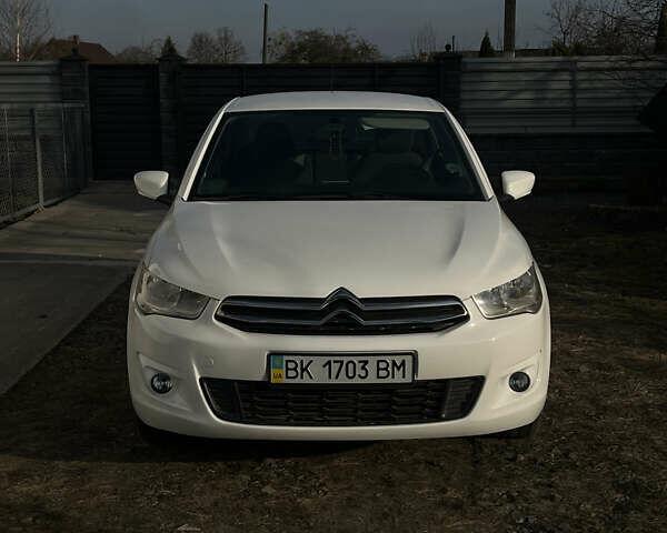 Белый Ситроен С-Элизе, объемом двигателя 1.56 л и пробегом 145 тыс. км за 6250 $, фото 1 на Automoto.ua