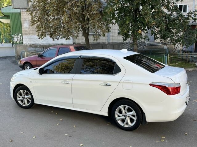 Белый Ситроен С-Элизе, объемом двигателя 1.6 л и пробегом 265 тыс. км за 5900 $, фото 1 на Automoto.ua