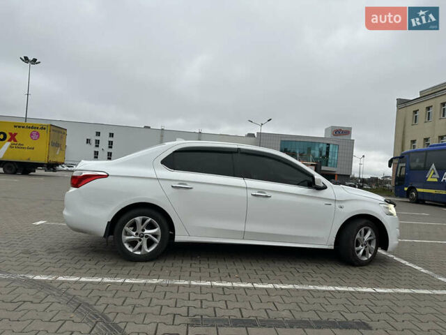 Белый Ситроен С-Элизе, объемом двигателя 1.59 л и пробегом 260 тыс. км за 6800 $, фото 3 на Automoto.ua