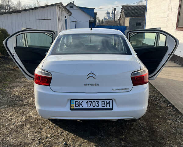 Белый Ситроен С-Элизе, объемом двигателя 1.56 л и пробегом 145 тыс. км за 6250 $, фото 5 на Automoto.ua