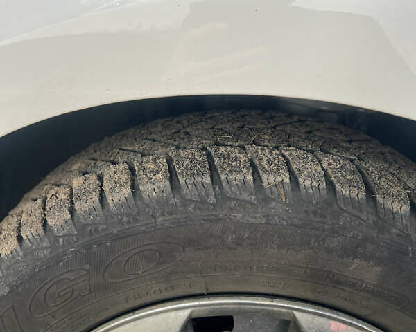 Белый Ситроен С-Элизе, объемом двигателя 1.56 л и пробегом 145 тыс. км за 6250 $, фото 28 на Automoto.ua