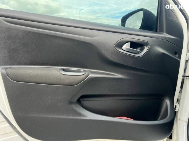 Білий Сітроен С-Елізє, об'ємом двигуна 1.2 л та пробігом 115 тис. км за 5290 $, фото 14 на Automoto.ua