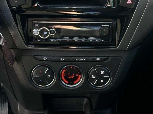 Белый Ситроен С-Элизе, объемом двигателя 1.2 л и пробегом 154 тыс. км за 5700 $, фото 2 на Automoto.ua